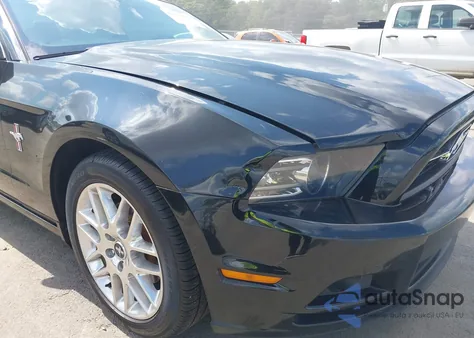 2014 Ford Mustang V6 Premium из США, поврежденный, VIN 1ZVBP8AM8E5228209